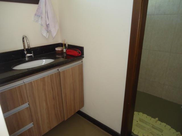 Oportunidade... excelente casa toda em porcelanato! - Foto 16