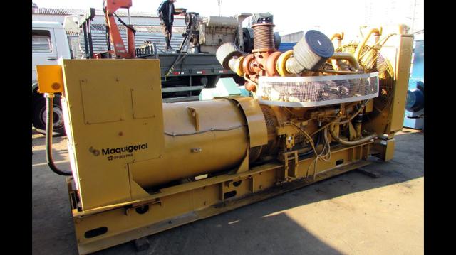 Grupo Gerador Caterpillar 3412 Maquigeral Weg com painel de transferência de 1023 KVA