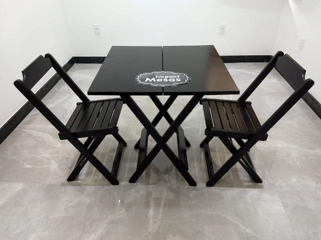 Mesa de Madeira 70x70 com 2 Cadeiras Dobráveis - Foto 3