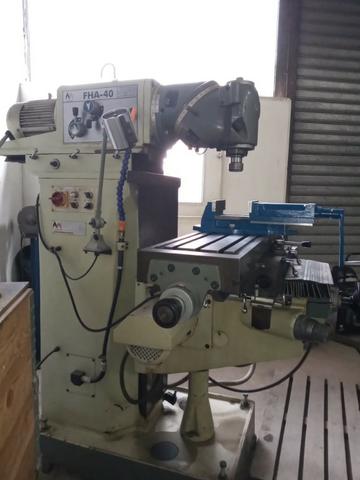 Vende-se uma fresadora universal iso 40 - Foto 5
