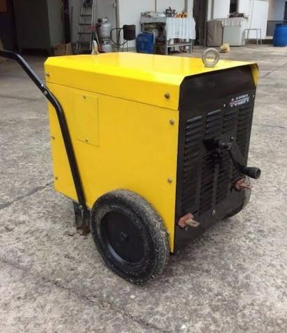 Máquinas de solda semi novas.400 Ampers - Foto 5