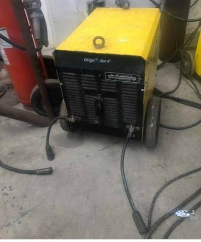 Máquinas de solda semi novas.400 Ampers - Foto 3
