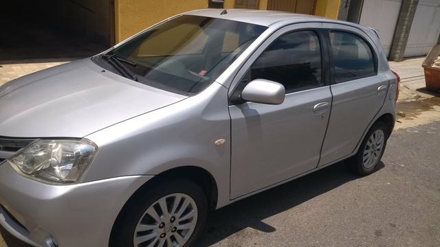Vendo Toyota/Etios HB XLS 2013 FLEX - Foto 2