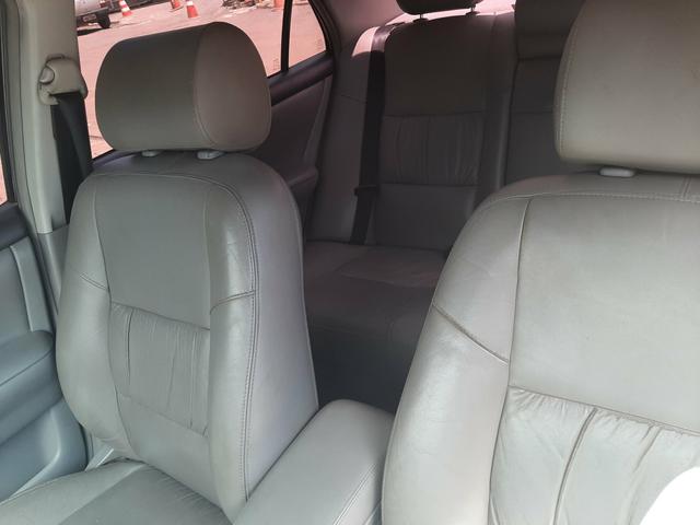 Vendo Toyota Corolla Ano 2005 1.8 - Foto 7