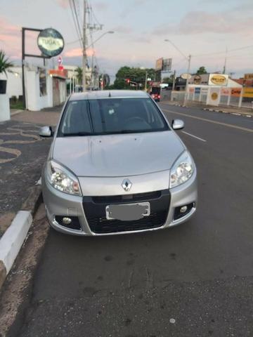 Renault Sandero 1.6 Automático