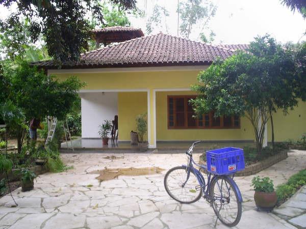 130 mil - Casa a venda com quintal enorme - Castelo/ES