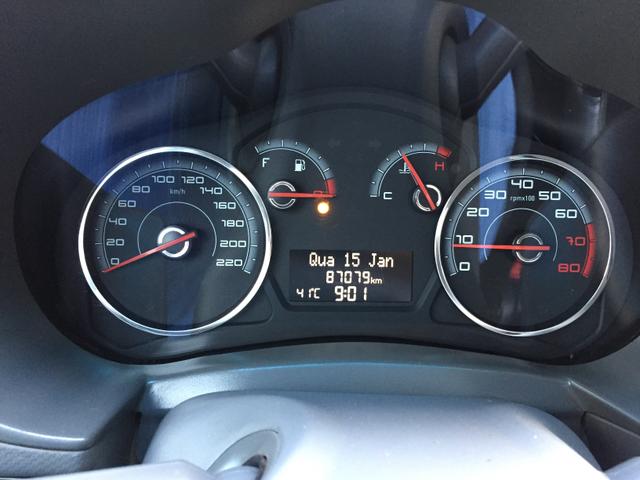 Fiat Grand Siena 1.6 Essence 14/15 Manual - Foto 11