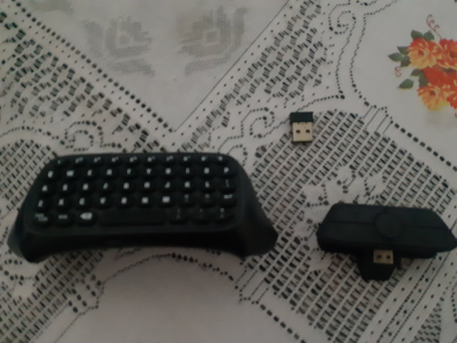 Adaptador e teclado de xbox (retirada em niteroi ou penha)troco por um microondas de 30 lt - Foto 2