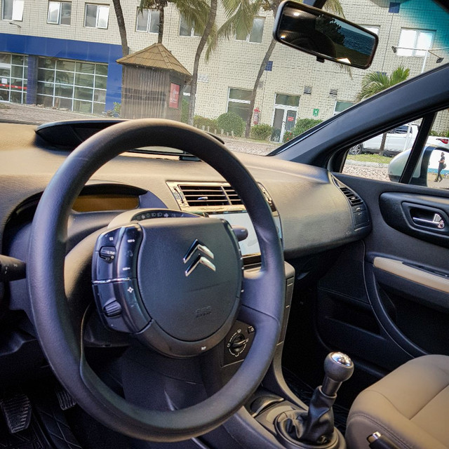 Citroen C4 Hacht GLX 1.6 Flex Manual - Foto 3