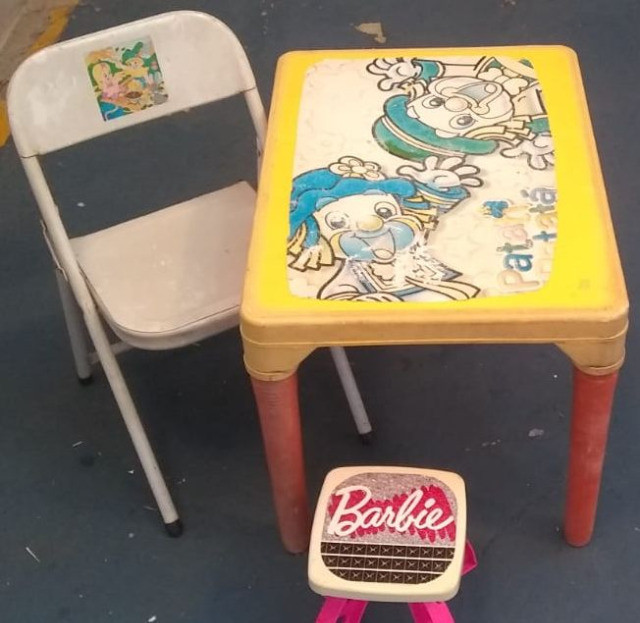 Vendo Mesa c/ cadeirinha - Foto 4