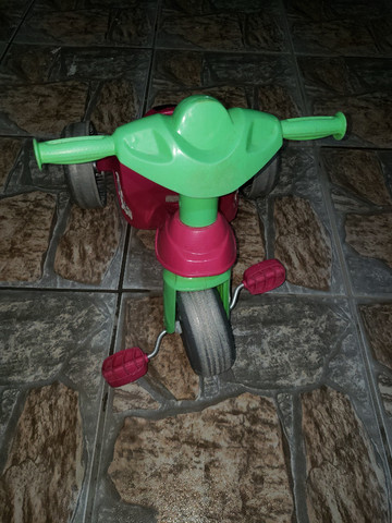 Triciclo infantil Rosa e Verde (Só Venda) - Foto 2