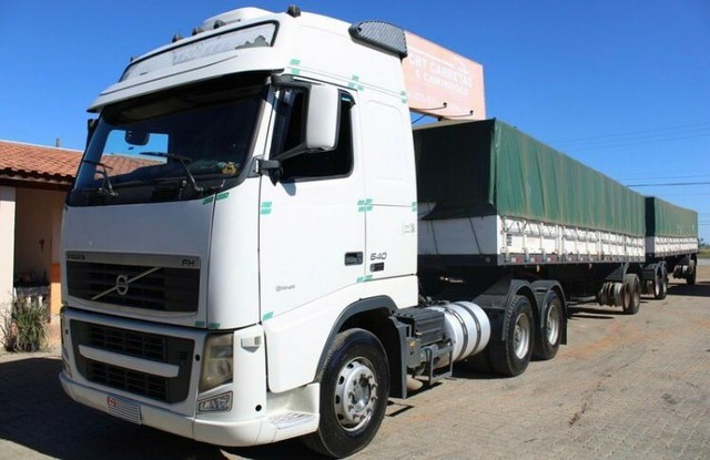 CAMINHÃO VOLVO FH12 540 6X4