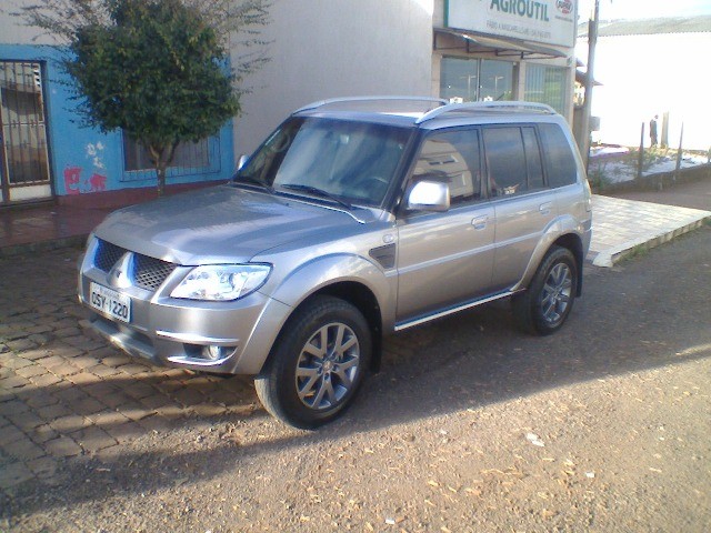 PAJERO TR4 4X2 MEC.