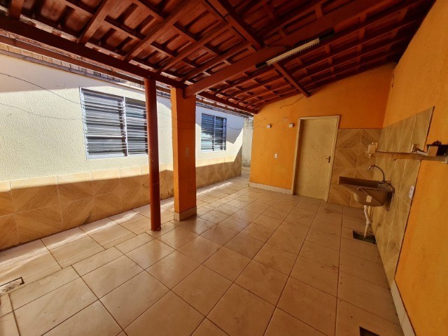 Vendo Casa 3 qts 4 vagas 2 banheiros 231m2 Prox Colégio Ana das Neves - Foto 14