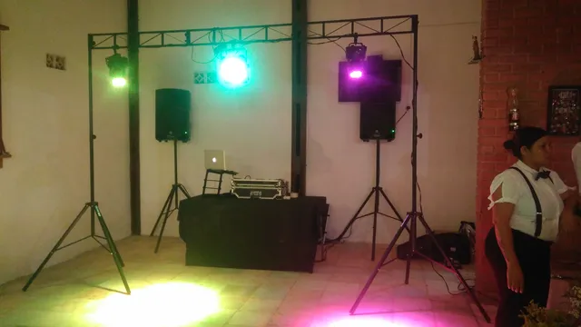 Dj, Som e iluminação R$300