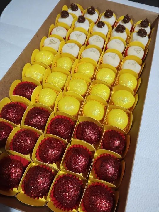 Brigadeiros Goumet e Personalizados com carimbo 