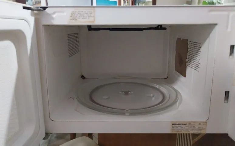 Micro ondas Brastemp usado  - Foto 6