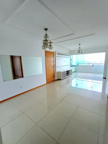 Castelo da Villa, Adrianópolis. 142 m², nascente, 3 stes, modulados, climat. e 2 vgs cob.