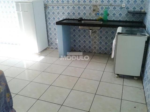 Casa residencial para locação no Bairro Martins - Foto 2