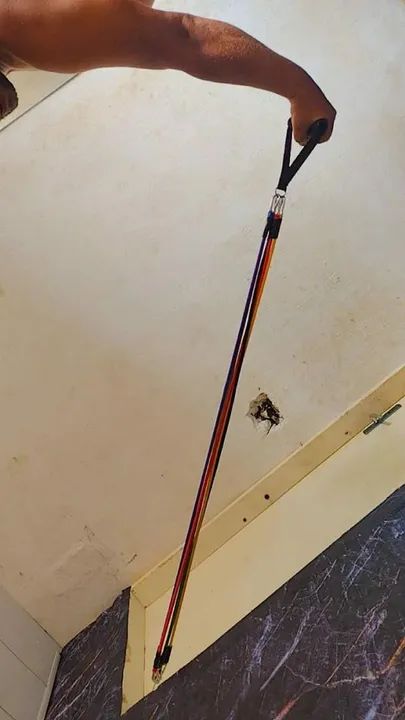 Elástico com mosquetão e acessórios 11 peças - Foto 3