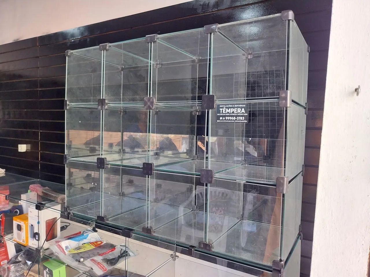 Baleiros , balcões  , móveis caixa e demais em vidro modulado.  - Foto 3