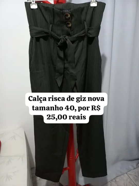 Calça social risca de giz nova.