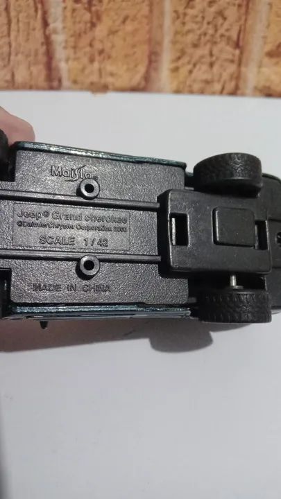 Miniatura Jeep Grand Cherokee 4x4 escala 1/42 - Foto 5