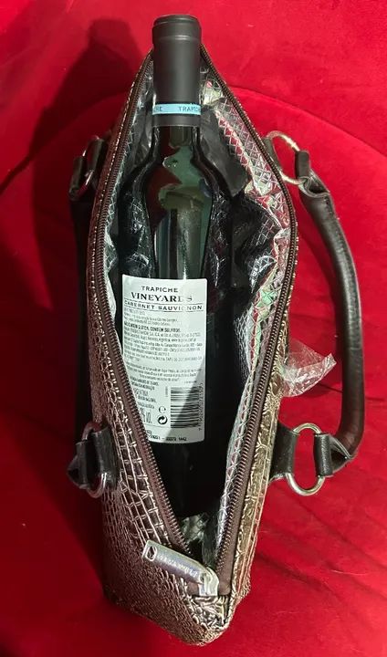 Bolsa térmicca exclusiva para transporte de garrafa de vinho. - Foto 6
