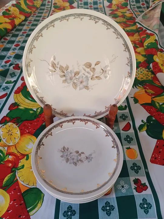 Jogo de sobremesa porcelana  real 