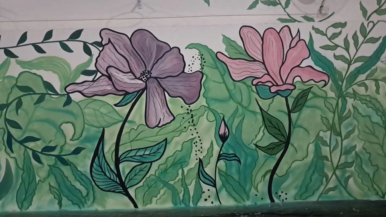 Desenho floral em paredes - Foto 3