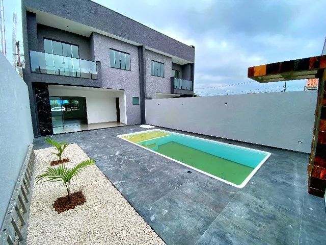 Sobrados Alto Padrão Com Piscina na Quadra do Mar em Praia de Leste - Foto 3