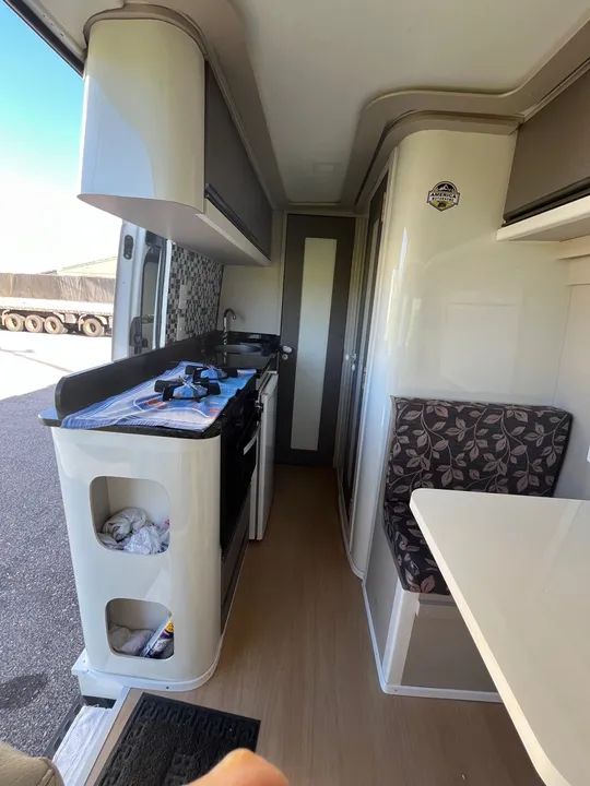 Vendo Motorhome Mercedes sprint 2013 casa montada 2024 - Foto 2