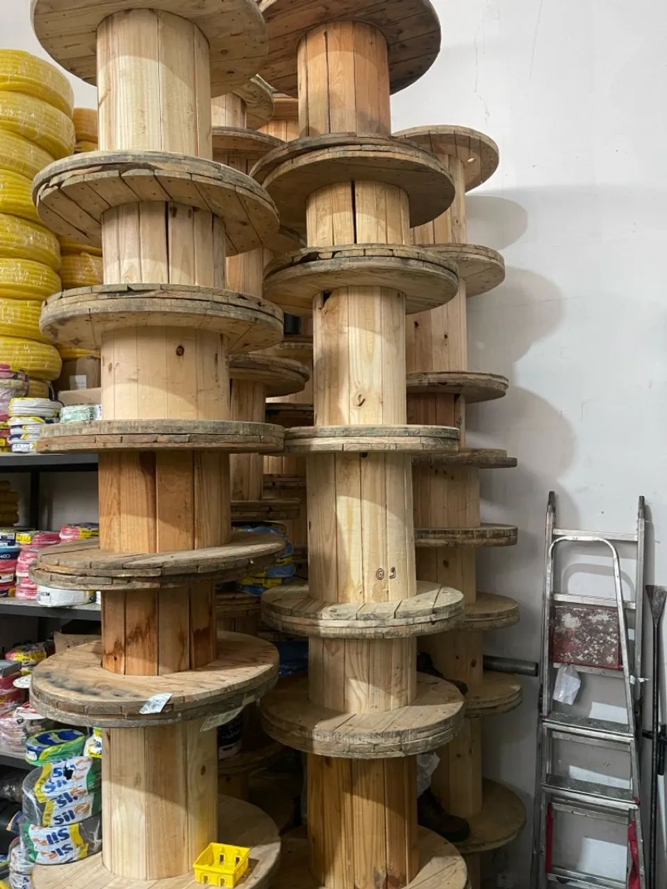 Bobinas de madeira para decoração