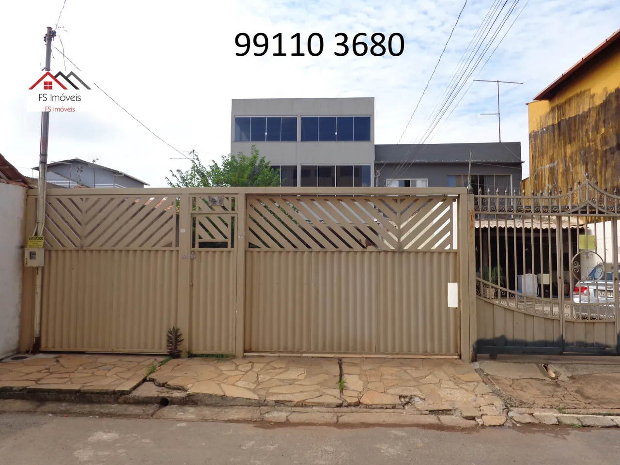 QR 316 Excelente Sobrado com 4 Quartos/Suite Energia Solar Escriturado em Samambaia Sul -
