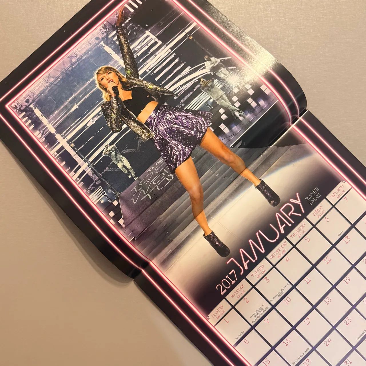 Calendário de 2017 - Taylor Swift  - Foto 2