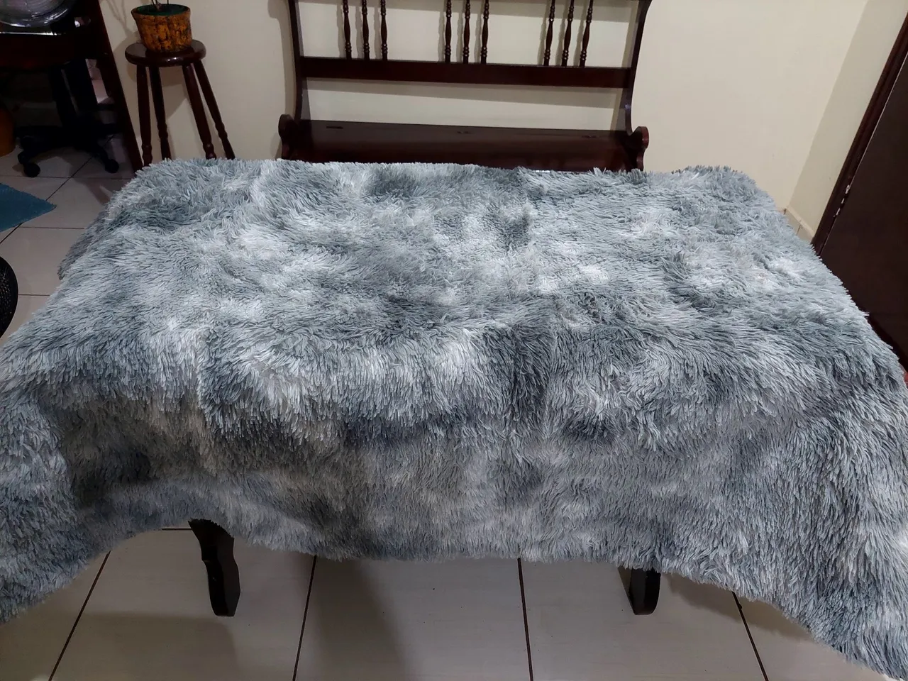Tapete Pelúcia Cinza para Decoração