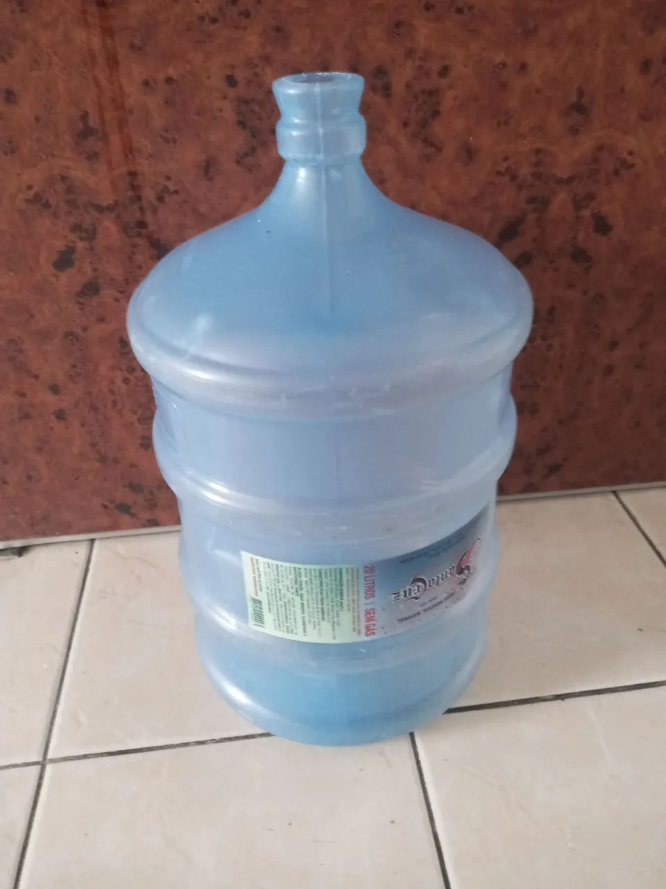 Galao de agua 20 Litros  - Foto 5