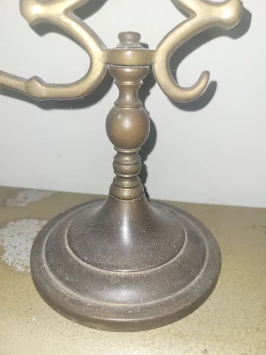 Castiçal de bronze antigo: - Foto 4