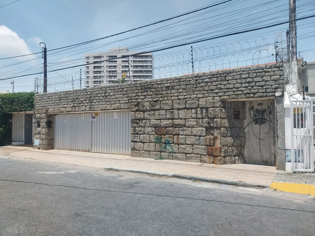 Excelente casa próxima ao Shopping  Riomar Papicu 