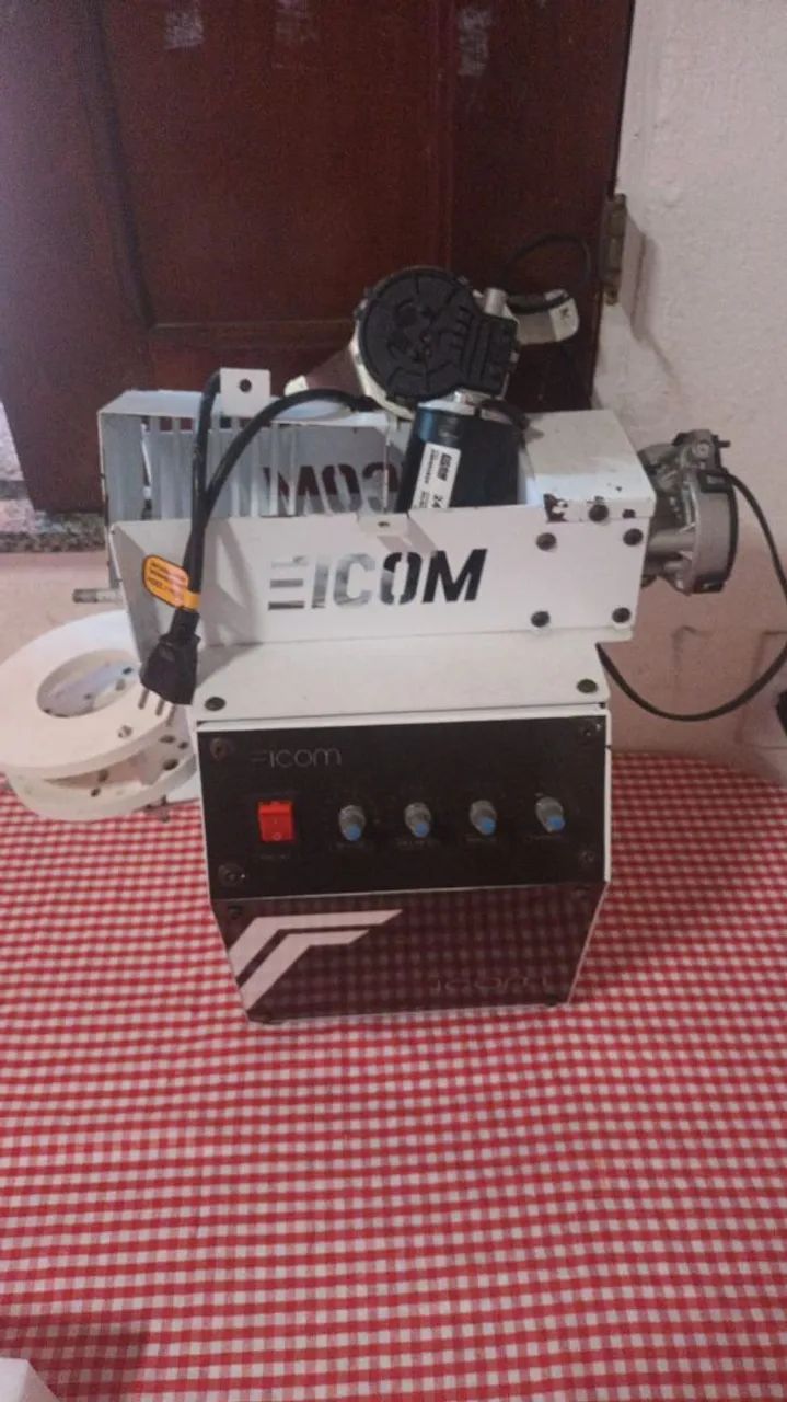 Máquina de Salgados - Eicom