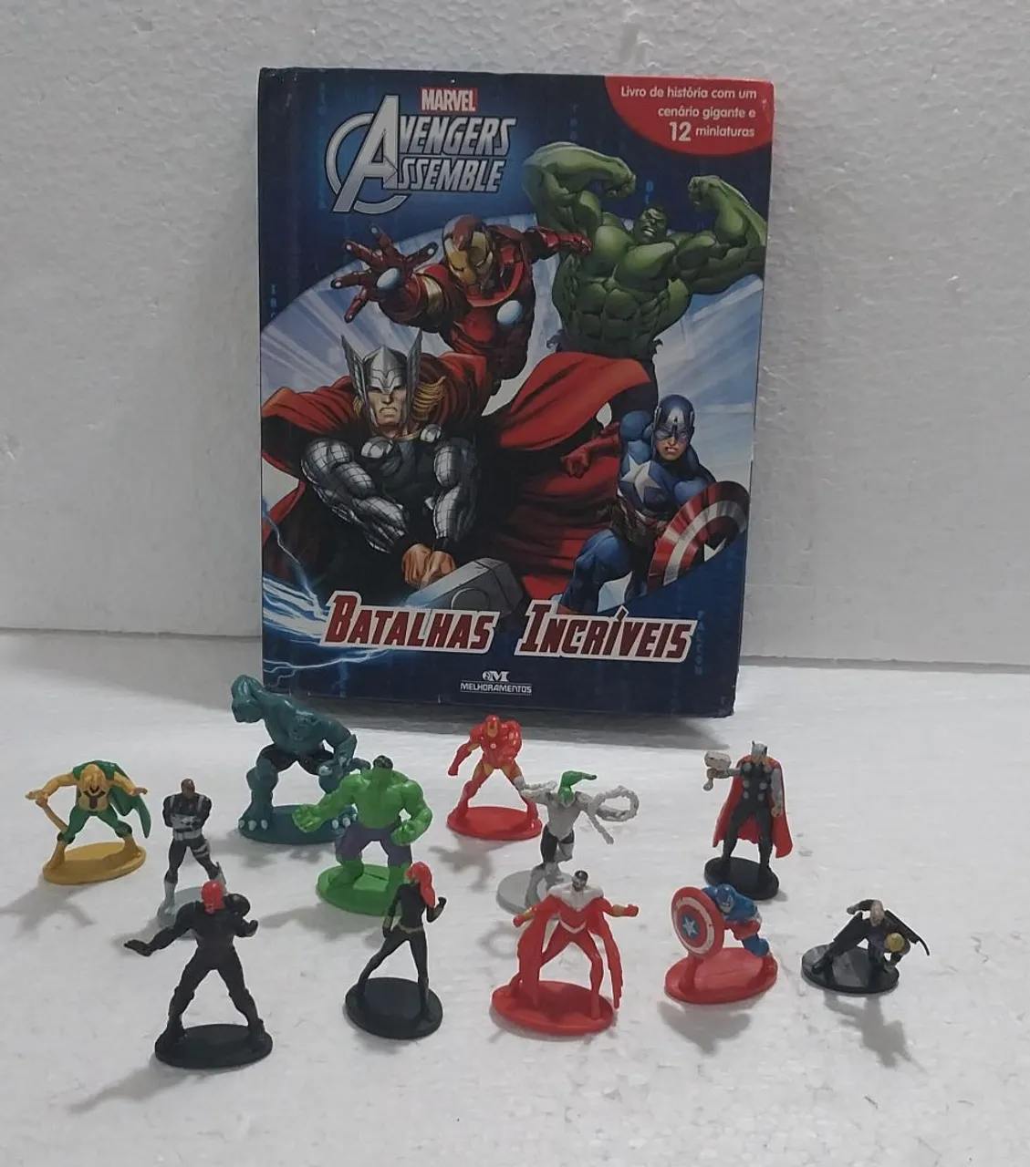 Miniaturas Avengers Assemble - Batalhas Incríveis - 12 peças