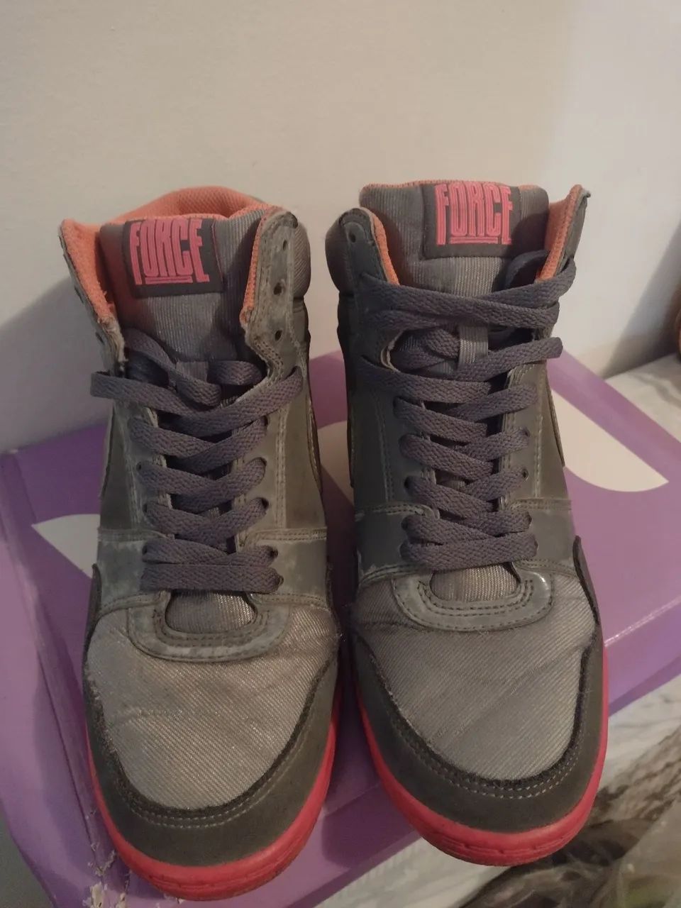 Tênis Nike Feminino - Cinza e Rosa - Foto 2