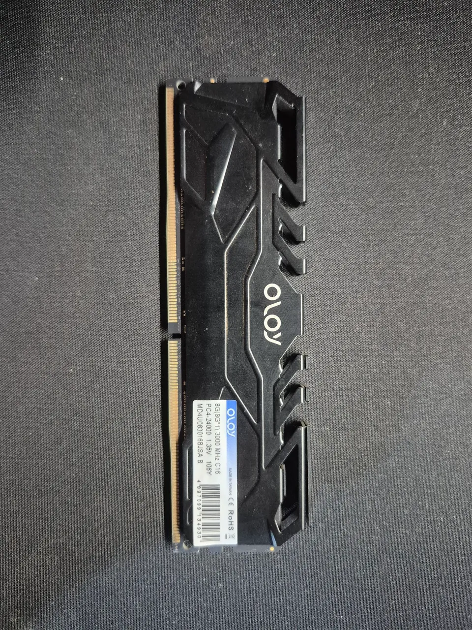 Memória RAM OLOY 8GB DDR4 3000MHz