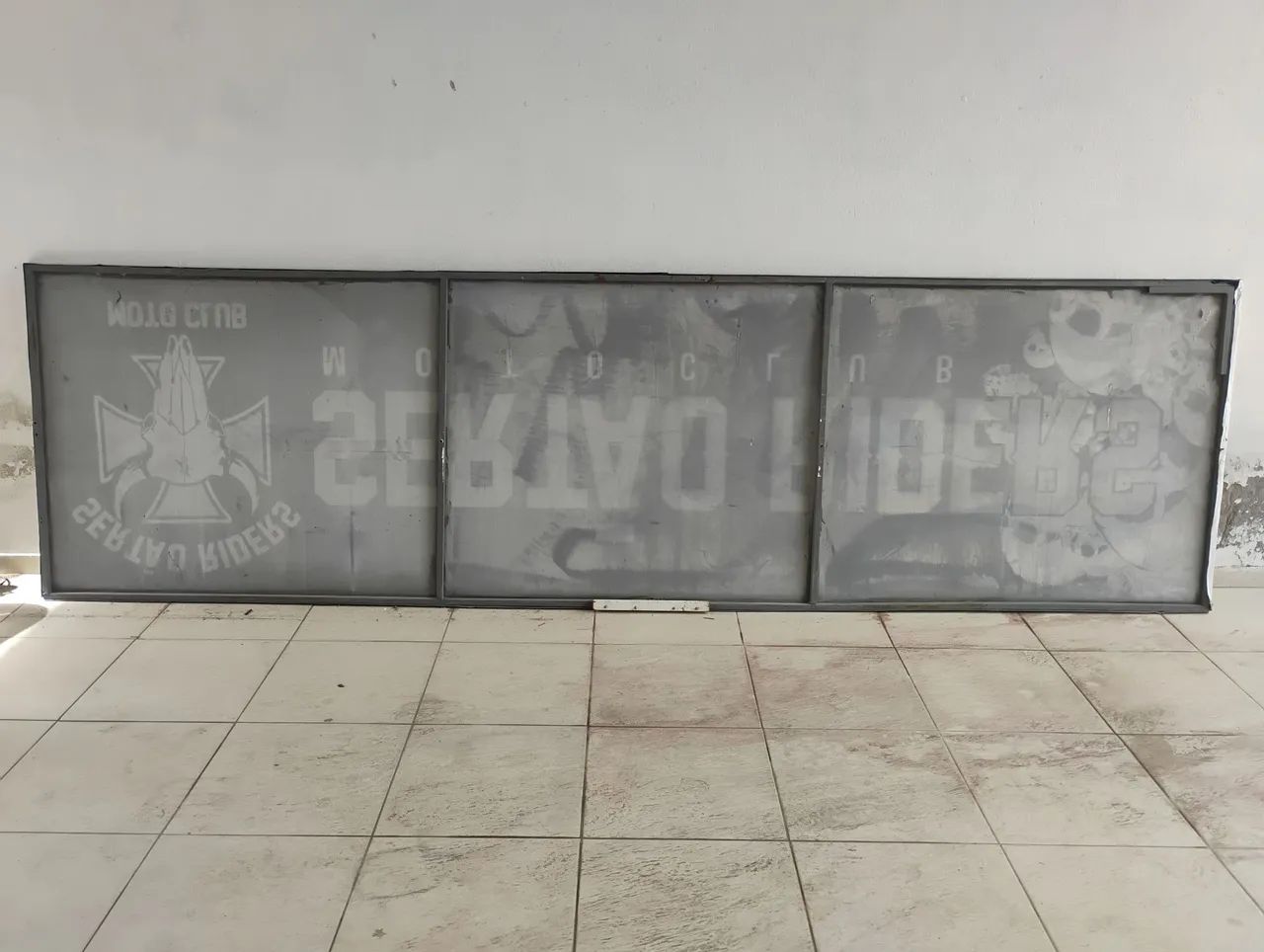 Placa de Metal para Loja