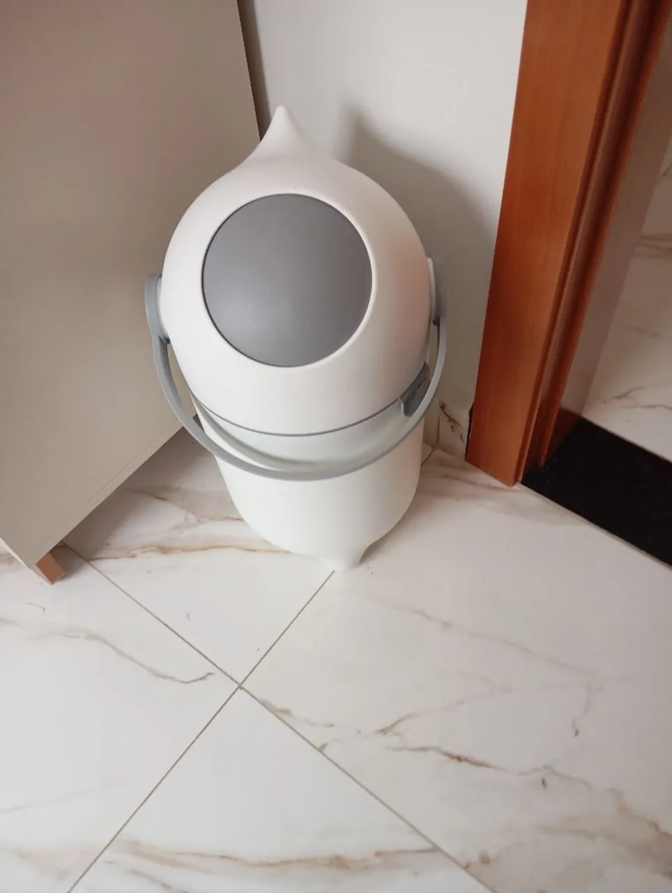 Lixeira Anti-odor - Design Moderno e Prático