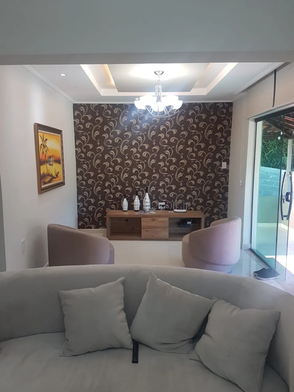 PORTEIRA FECHADA TODA MOBILIADA Casa muito aconchegante e bem espaçosa. Toda mobiliada