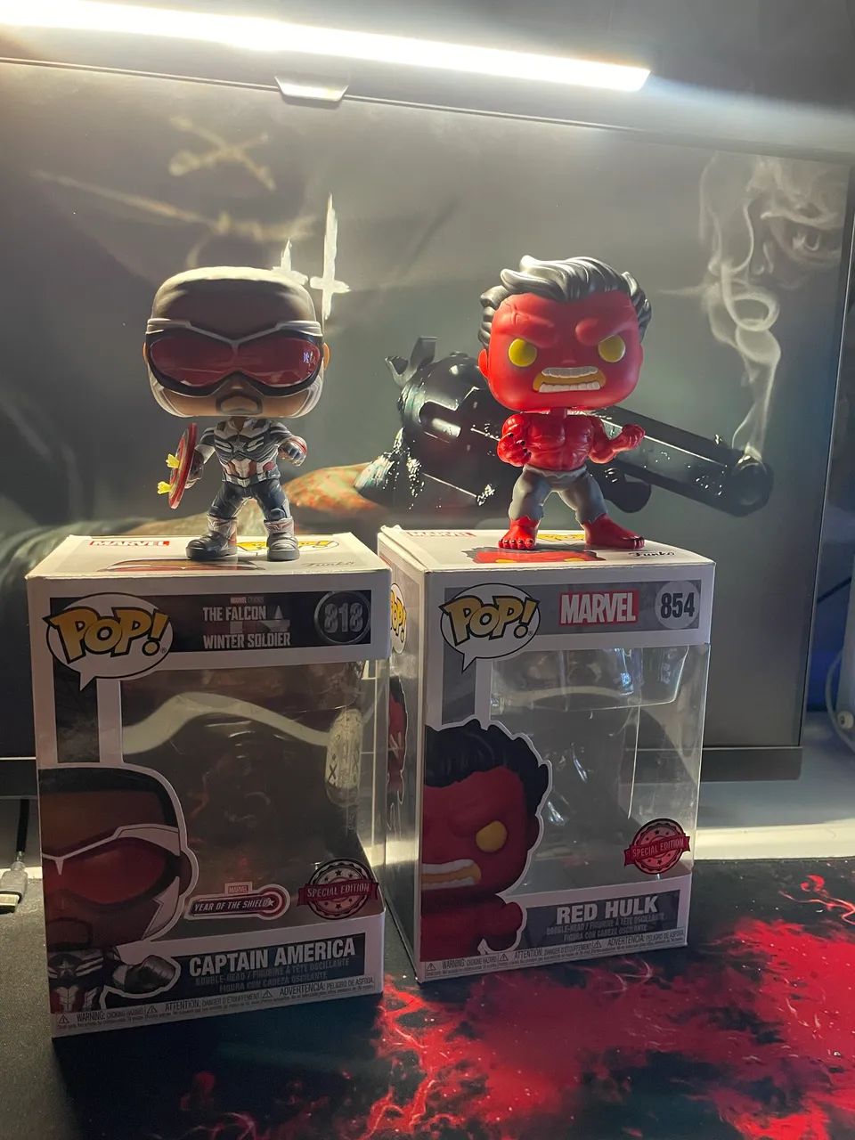 Funko Captain America + Red Hulk64717107353601121