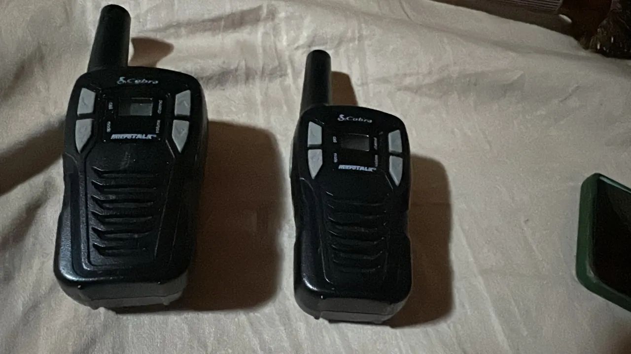 Carregadores e radios Transmissor - 5 Peças - Foto 4