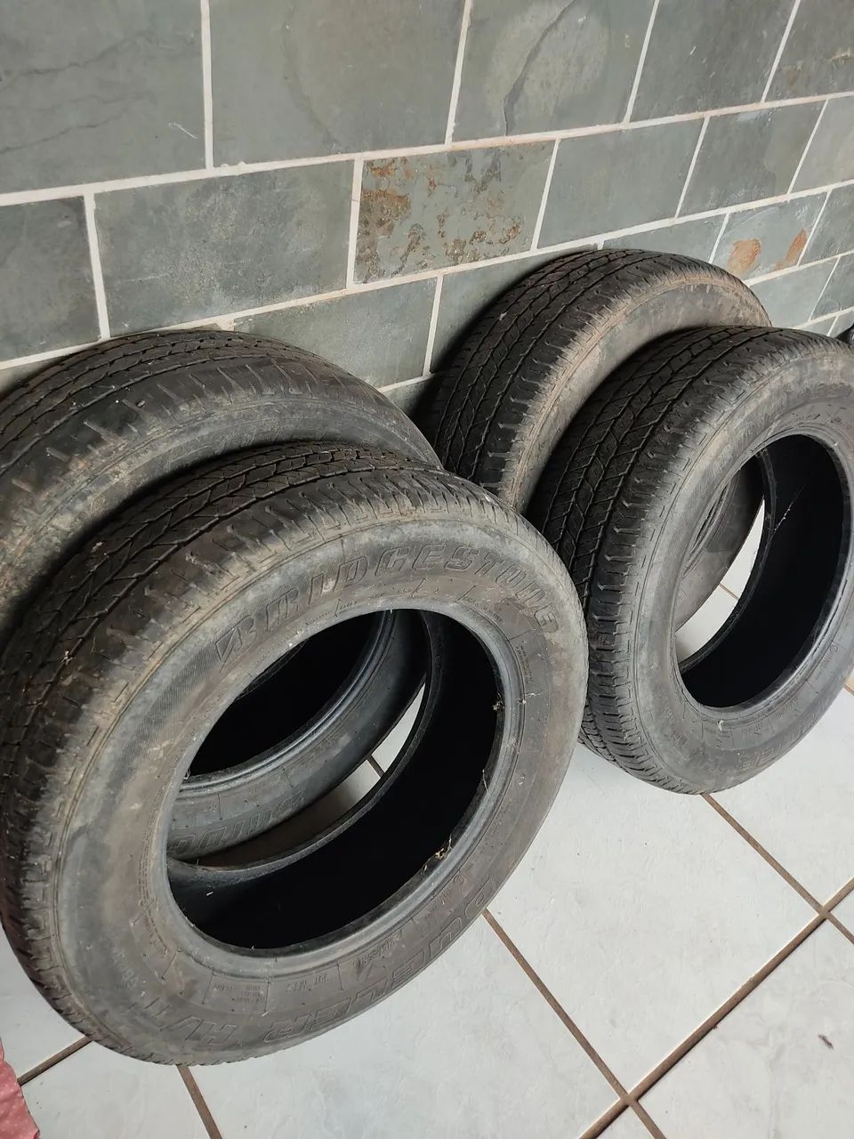 Pneus 215/65 R16 meia vida - Foto 4