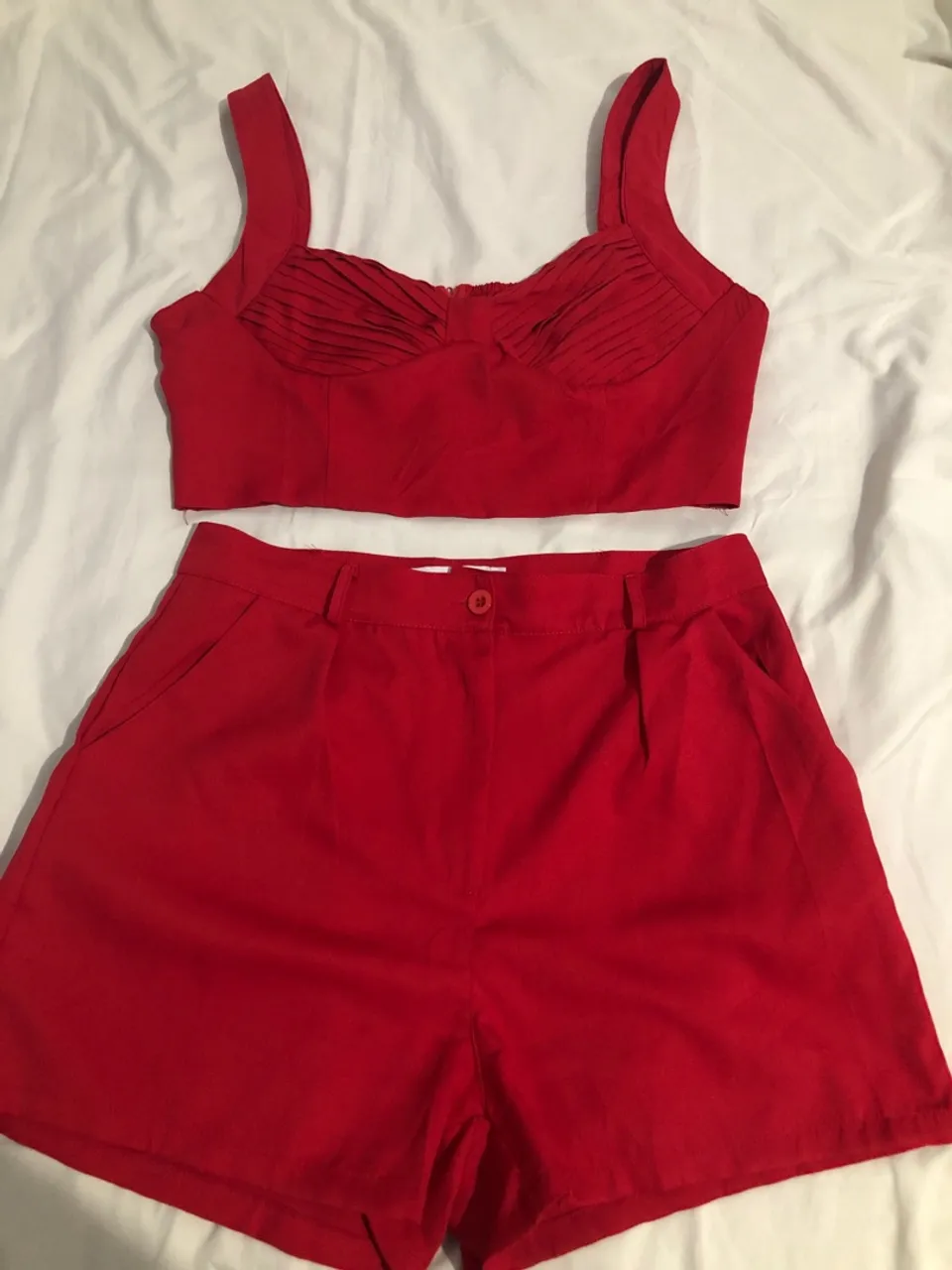 Conjunto cropped e short vermelho